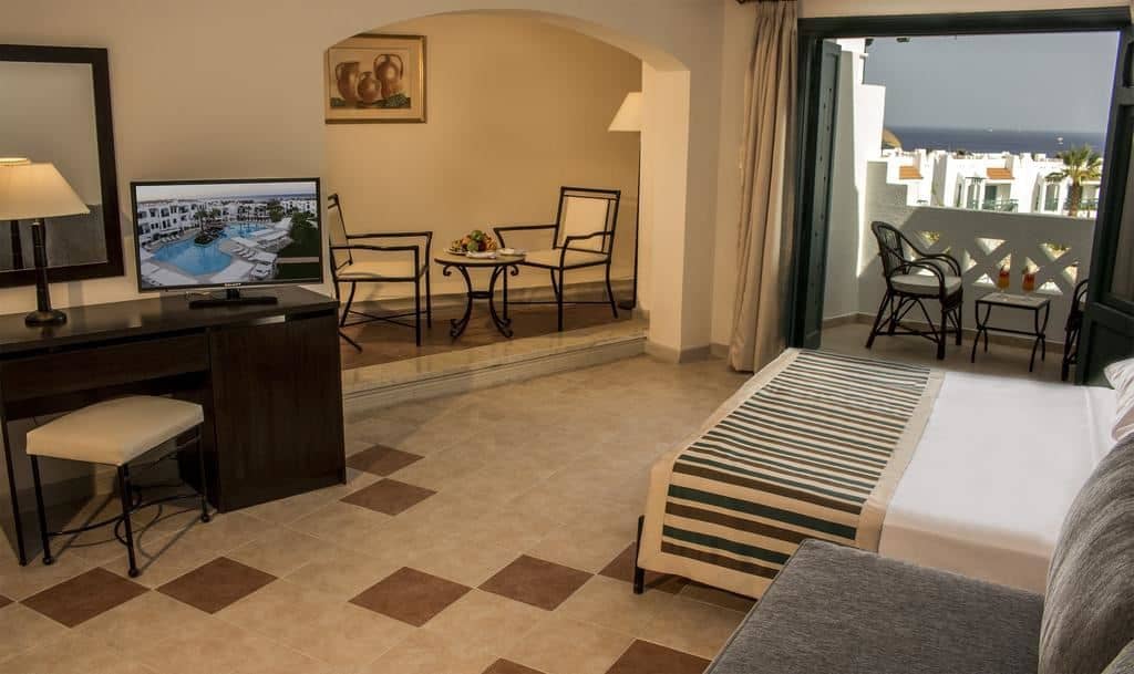 rooms-family-room