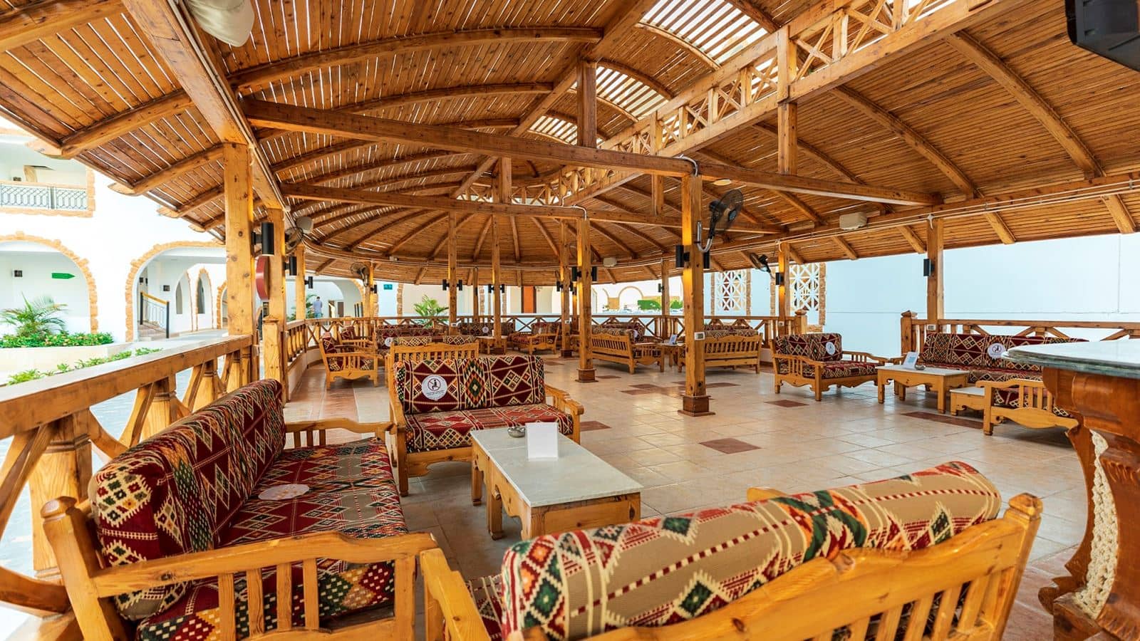 bars-yazol-shisha-tent
