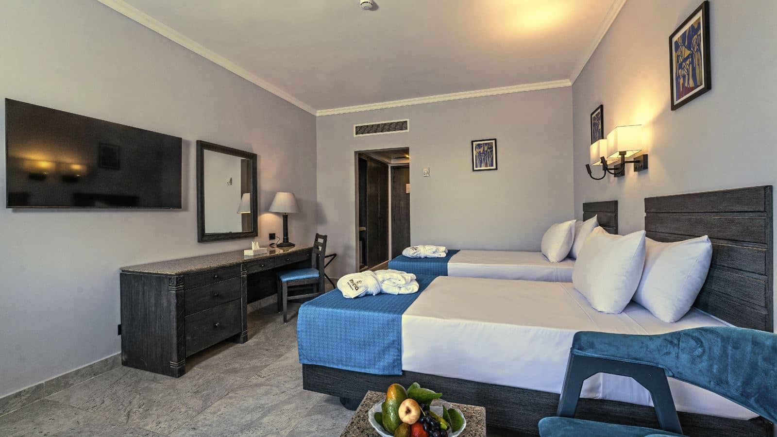 rooms-classic-room-side-sea