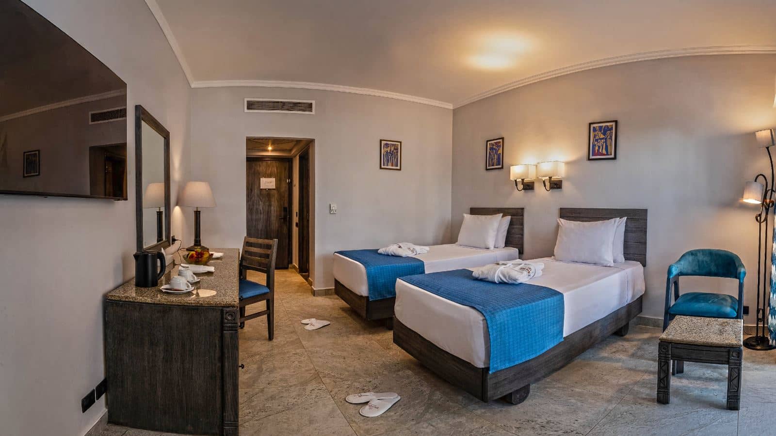 rooms-classic-room-side-sea