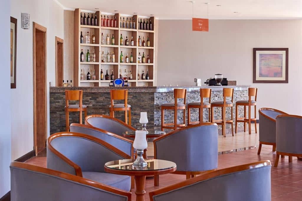 bars-barracuda-bar