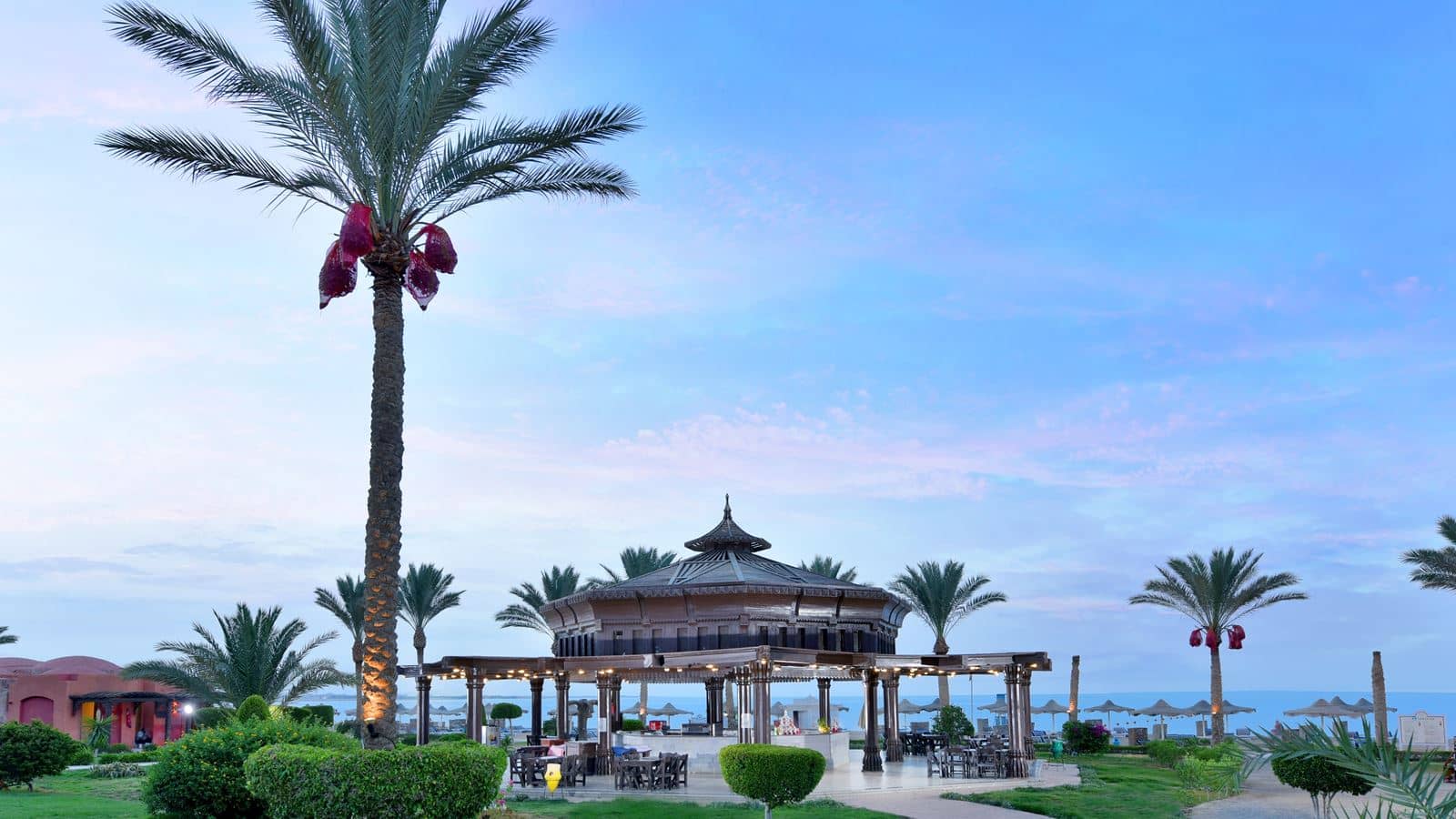restaurants-la-pergola--beach-bar