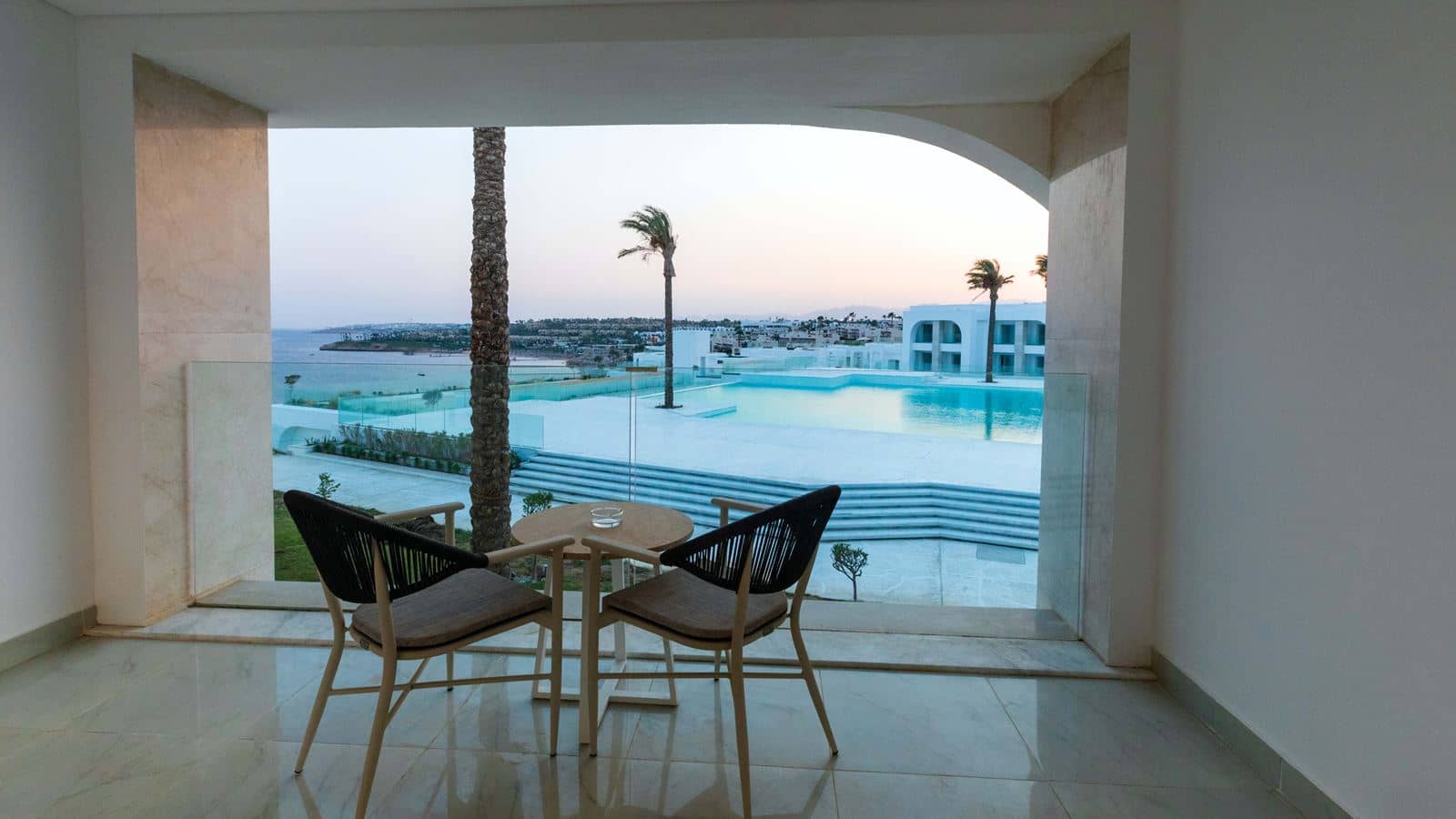 rooms-deluxe-room