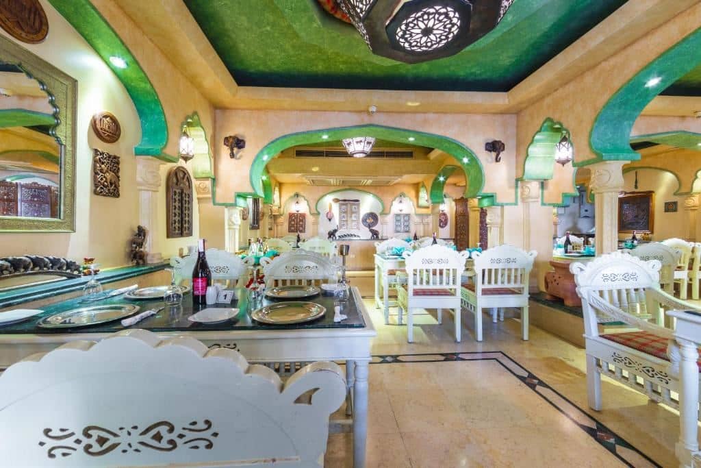 restaurants-restaurants