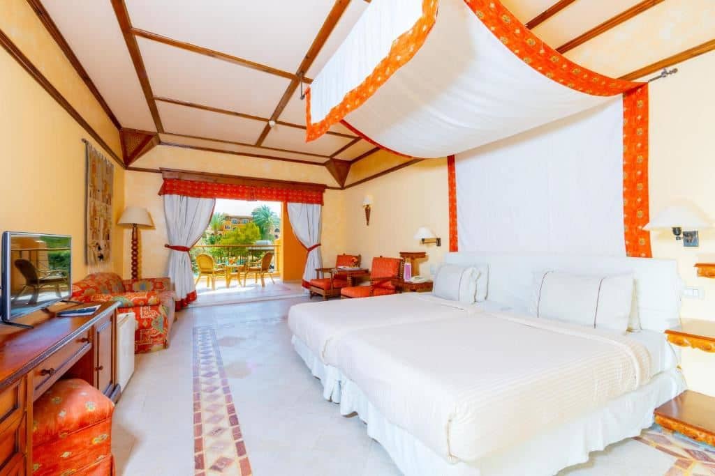 rooms-deluxe-room