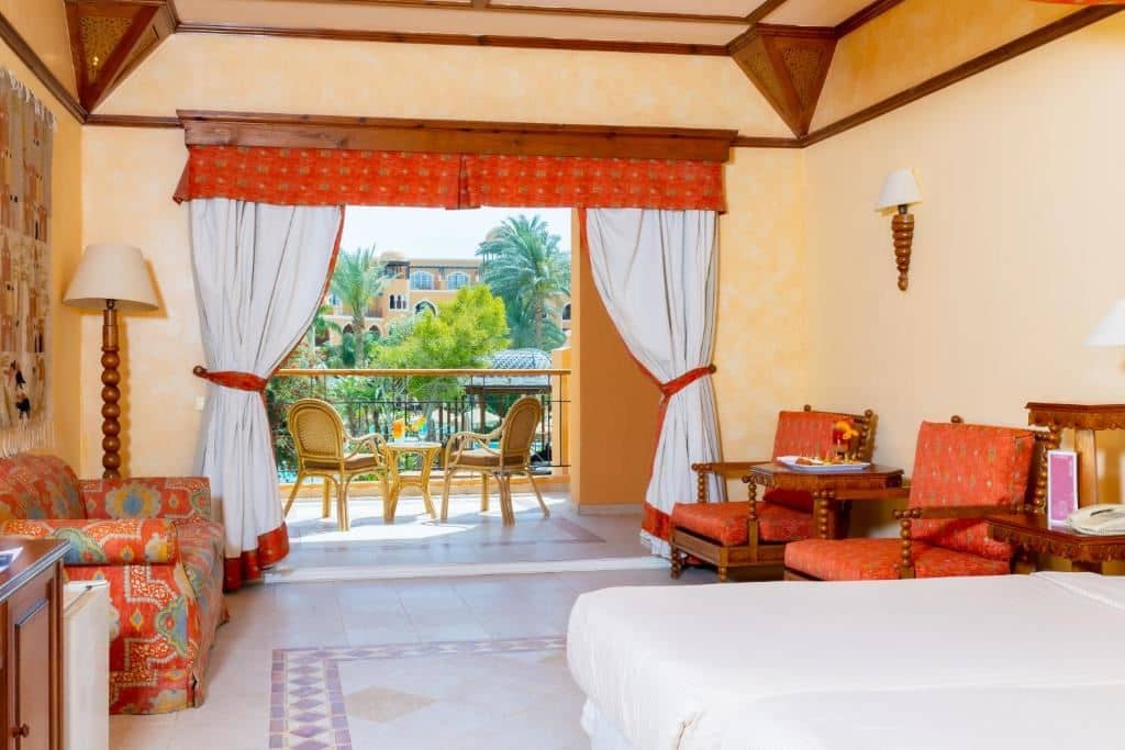 rooms-deluxe-room