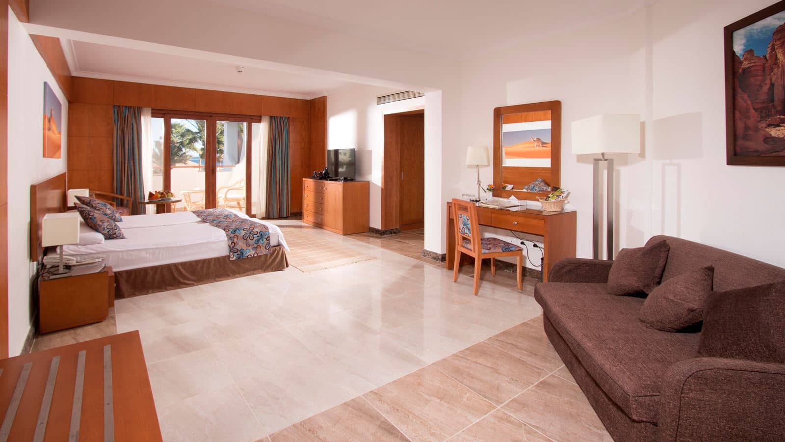 rooms-family-sea-side