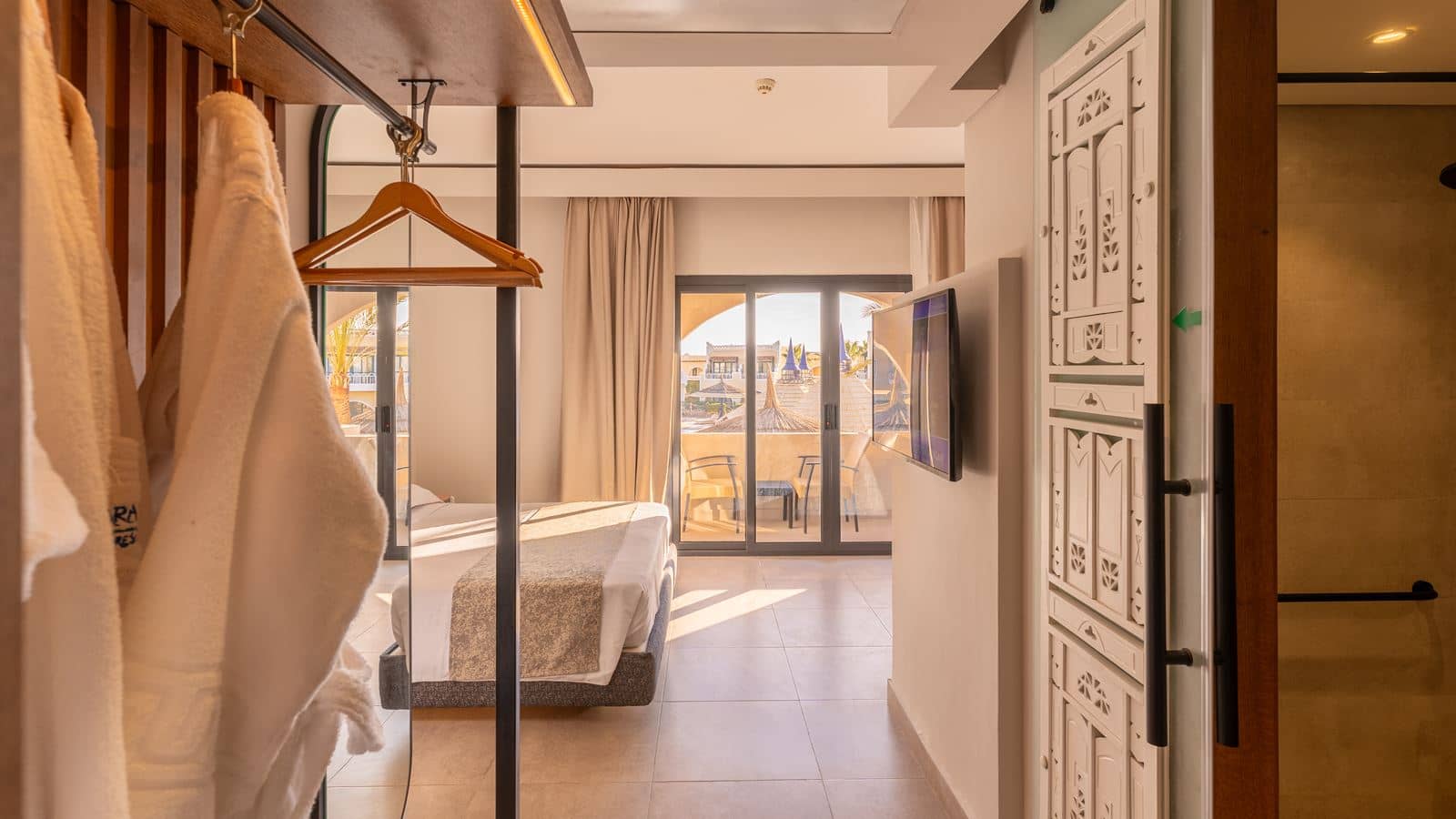rooms-superior-room