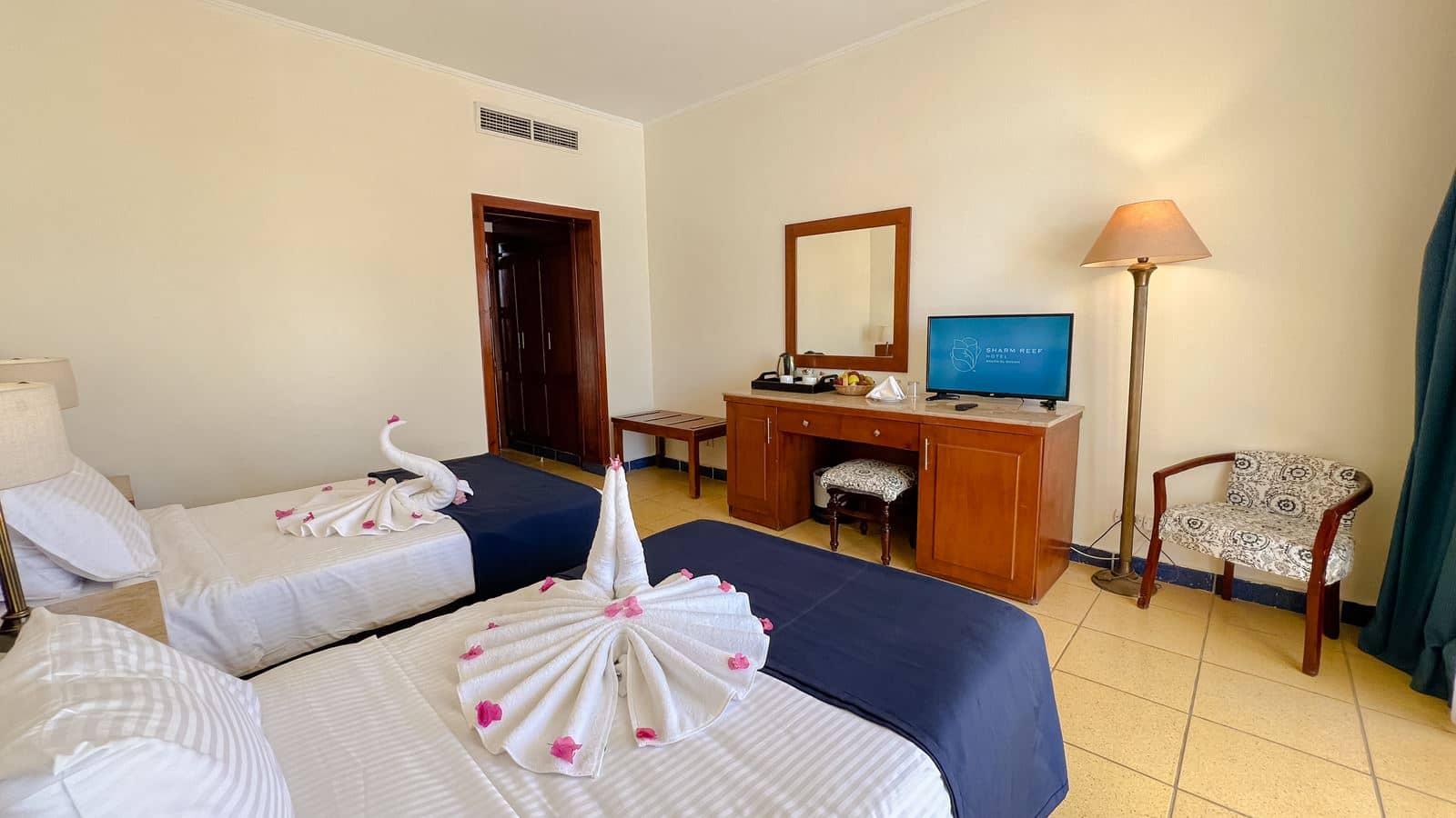 rooms-standard-room
