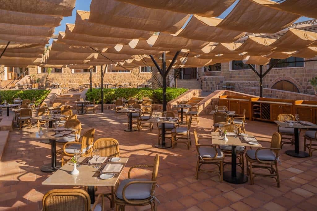 restaurants-restaurants