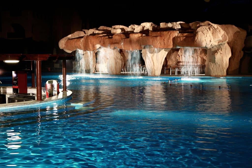 pools-outdoor-pool