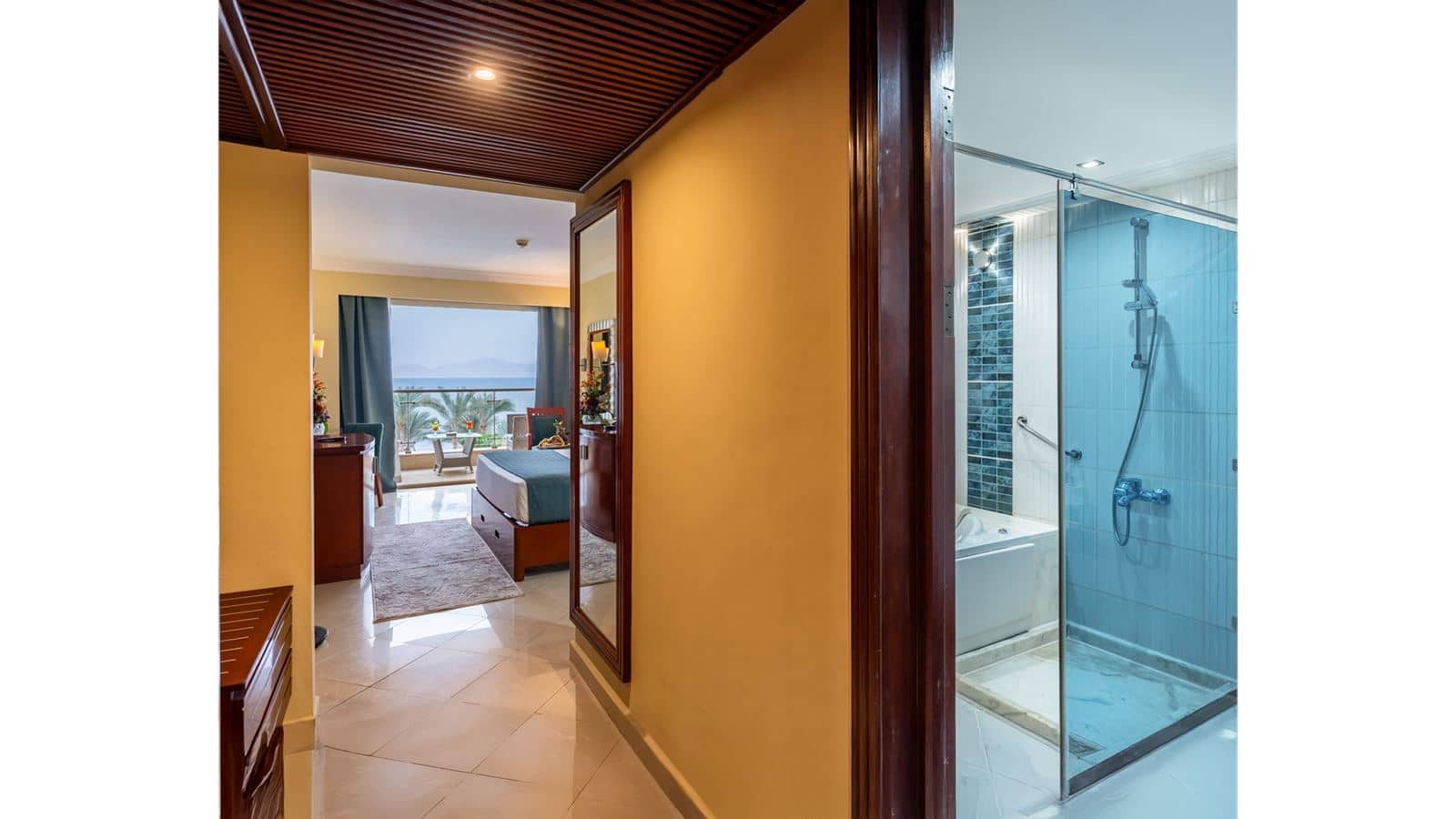 rooms-deluxe-room