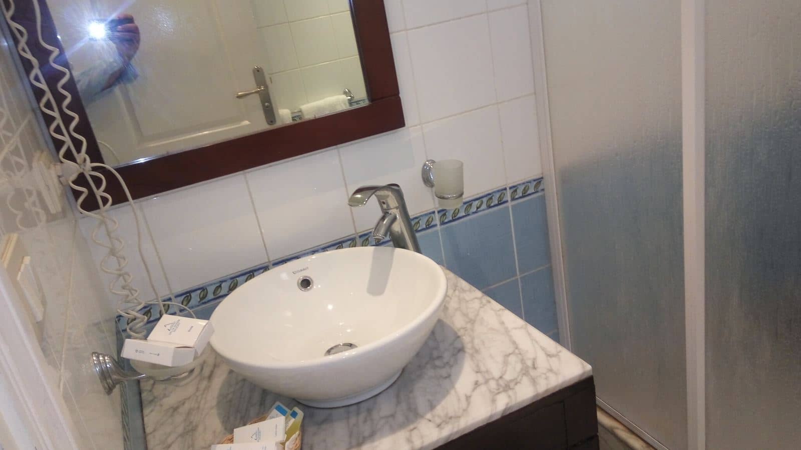 rooms-deluxe-rooms