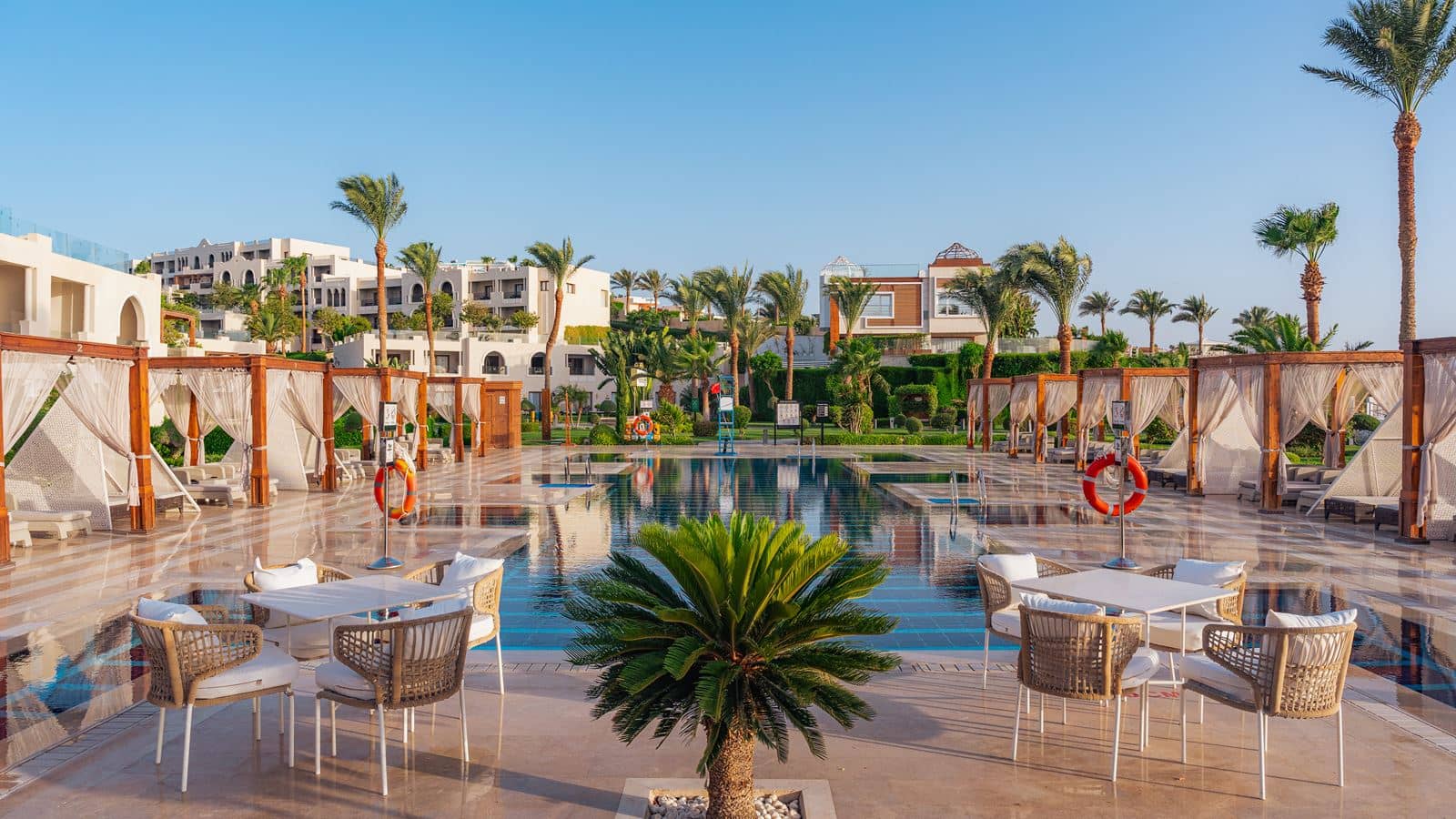 restaurants-posh-club-lounge