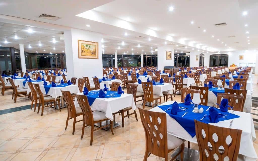 restaurants-restaurants