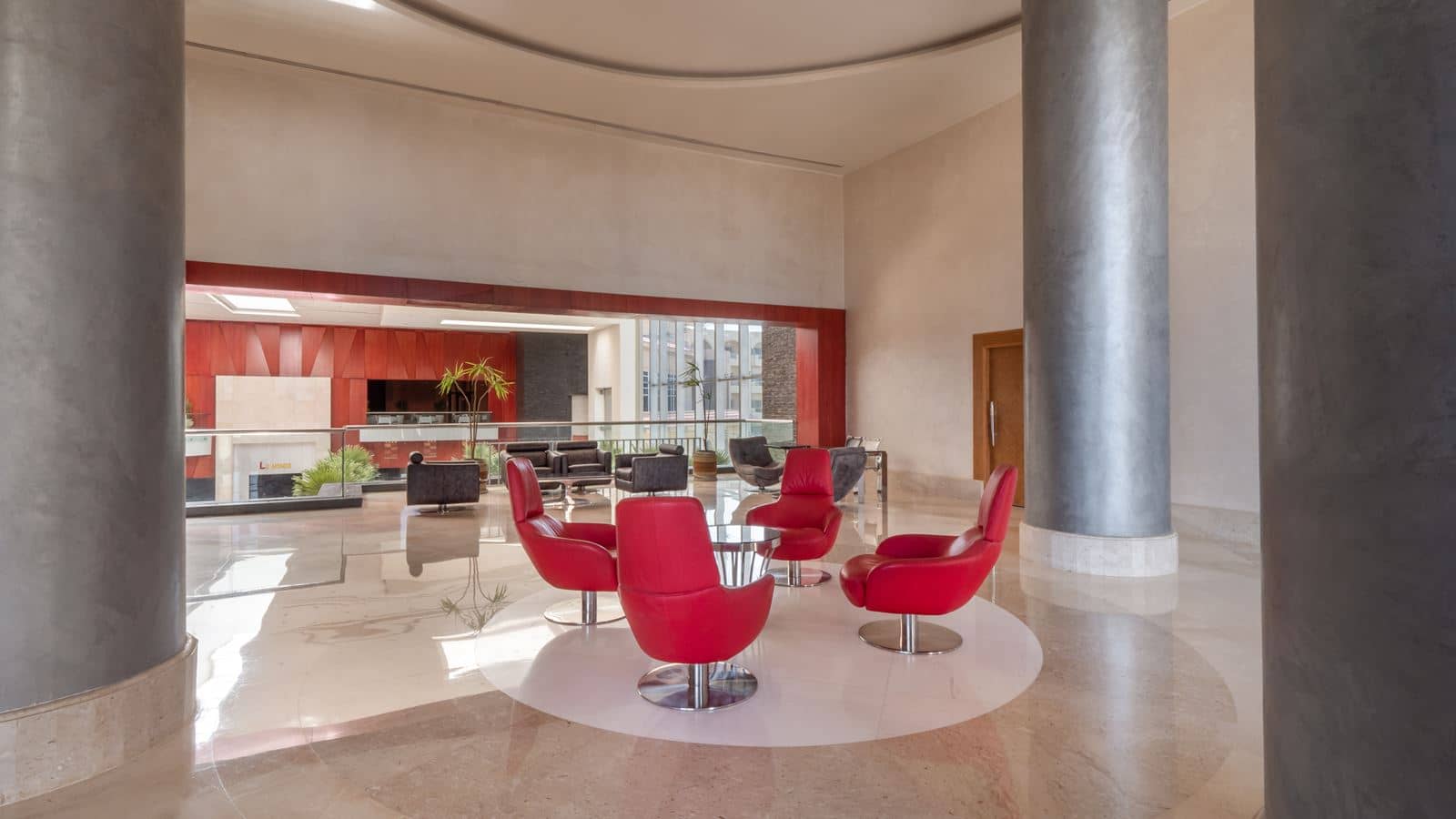 bars-infinity-lobby-bar