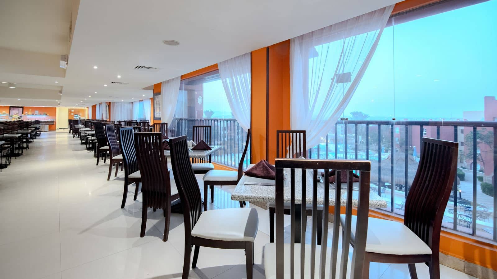restaurants-hill-view