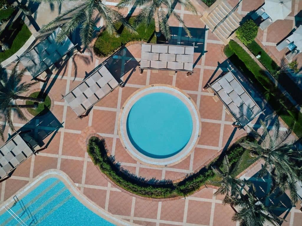 pools-outdoor-pool