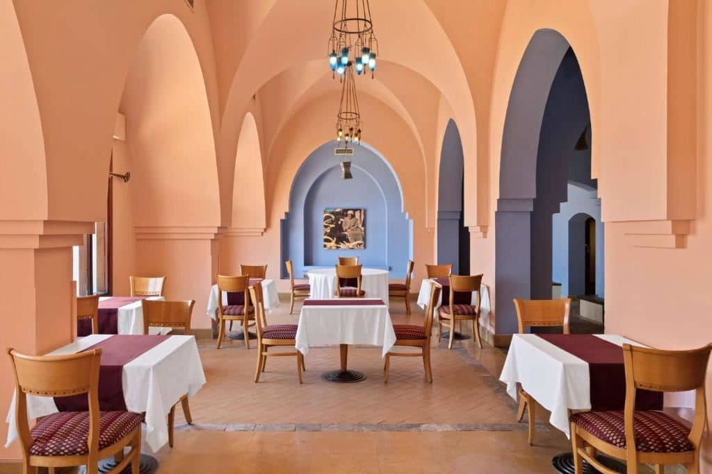 restaurants-restaurants