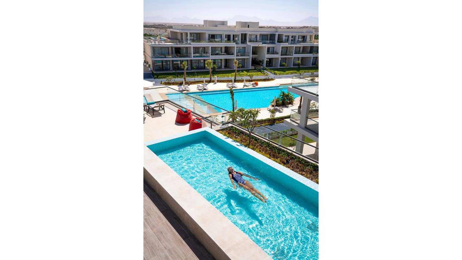 rooms-onebedroom-skyline-suite-with-infinity-pool