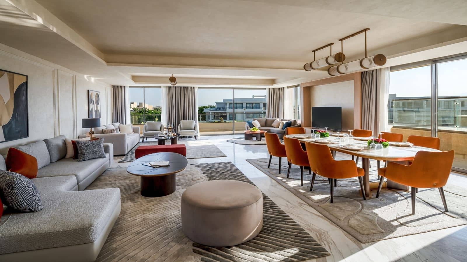 rooms-onebedroom-skyline-suite-with-infinity-pool