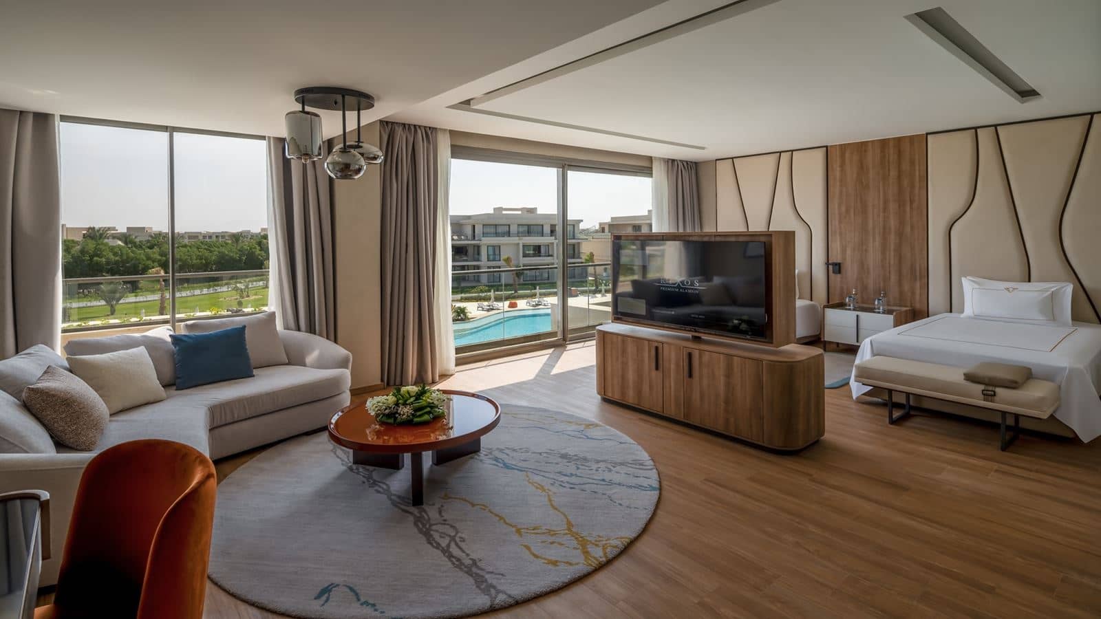 rooms-twobedroom-skyline-suite-with-infinity-pool