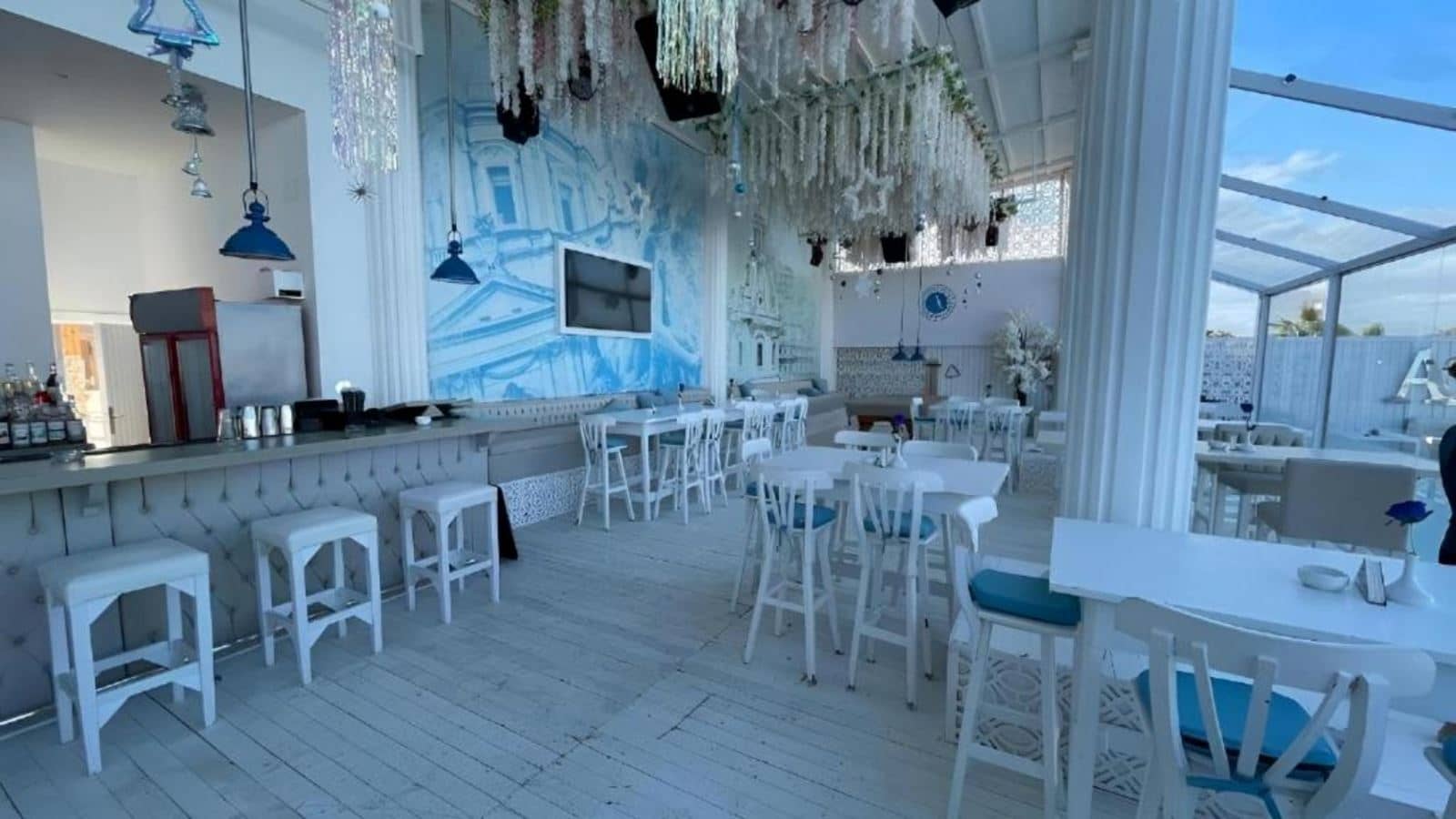 bars-arena-beach-bar