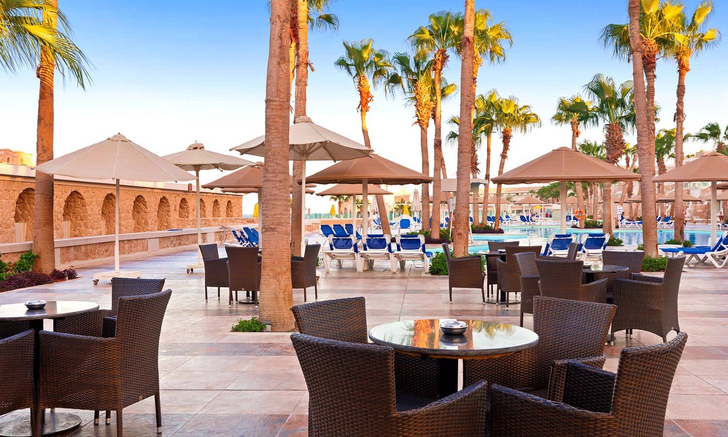 bars-palm-pool-bar