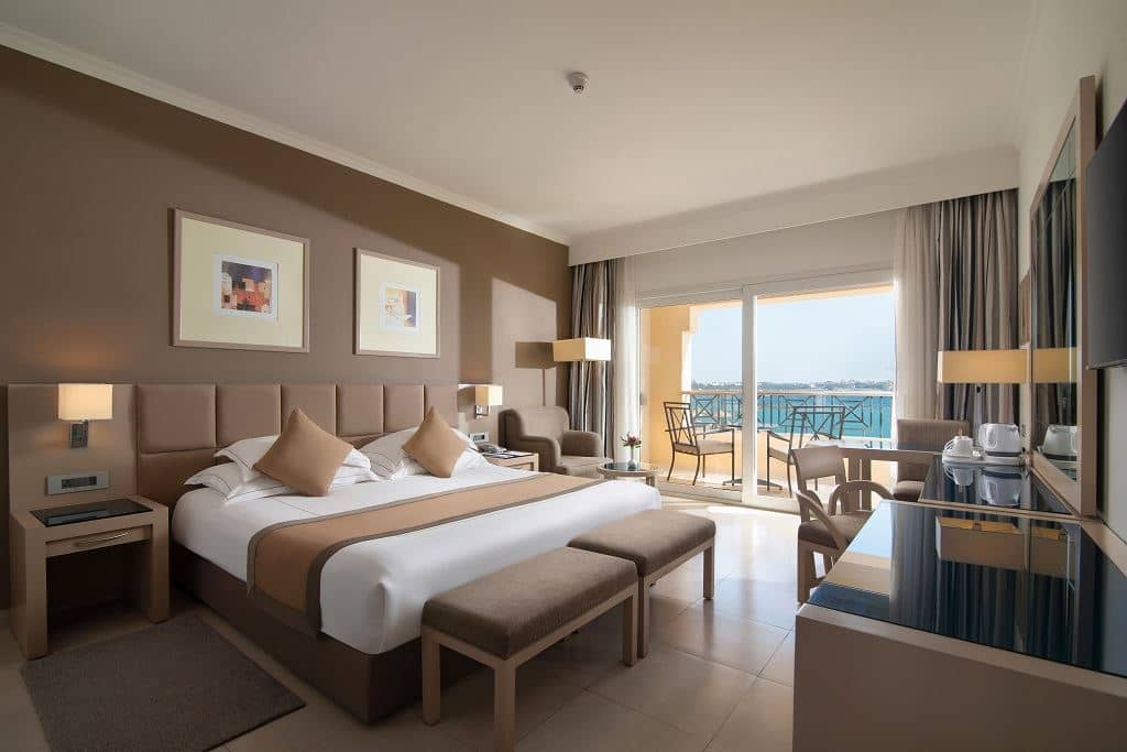 rooms-room-premium-deluxe-beach-front