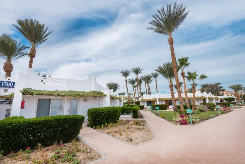 rooms-bungalow-room