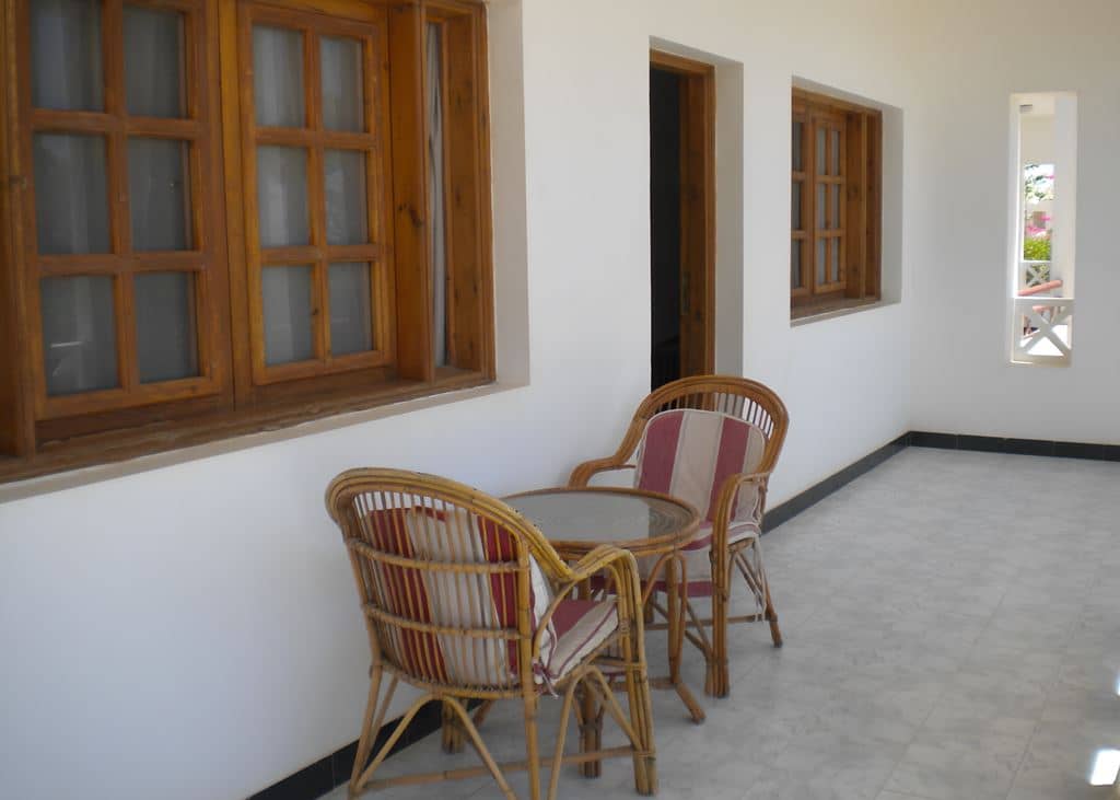 rooms-standard-room--gardenpoolview