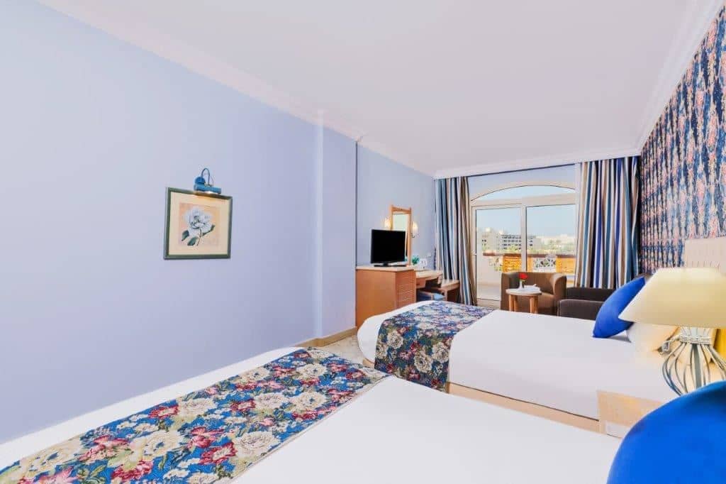 rooms-superior-room-pool