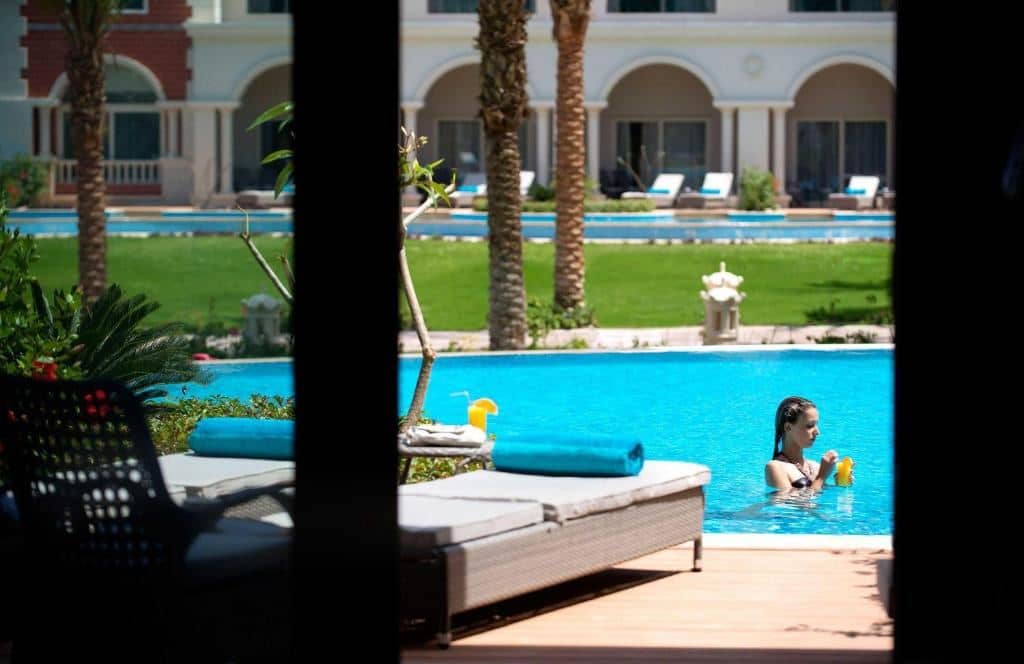 rooms-presidential-swimup-suite--two-bedrooms
