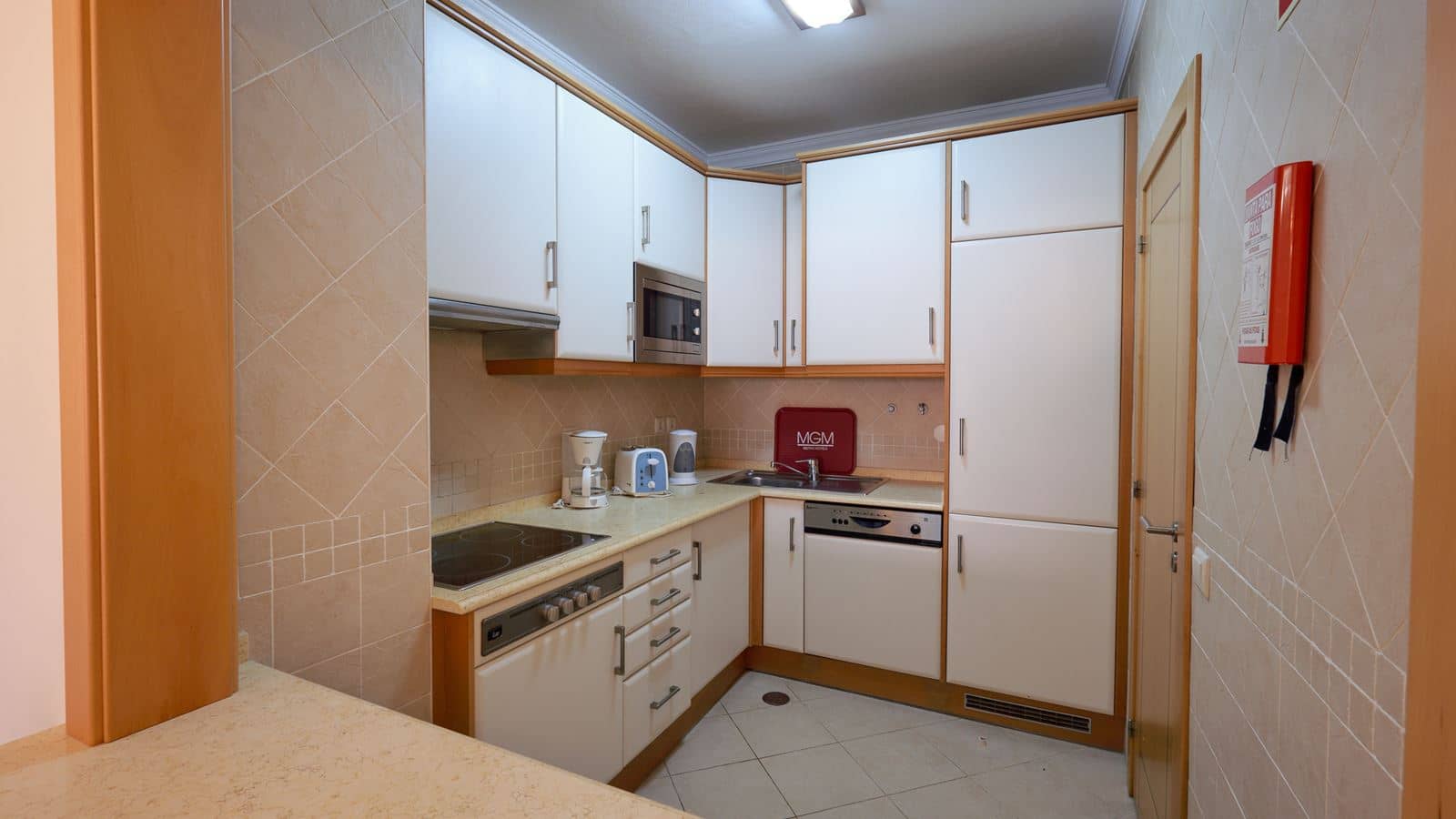 rooms-deluxe-one-bedroom-apartment