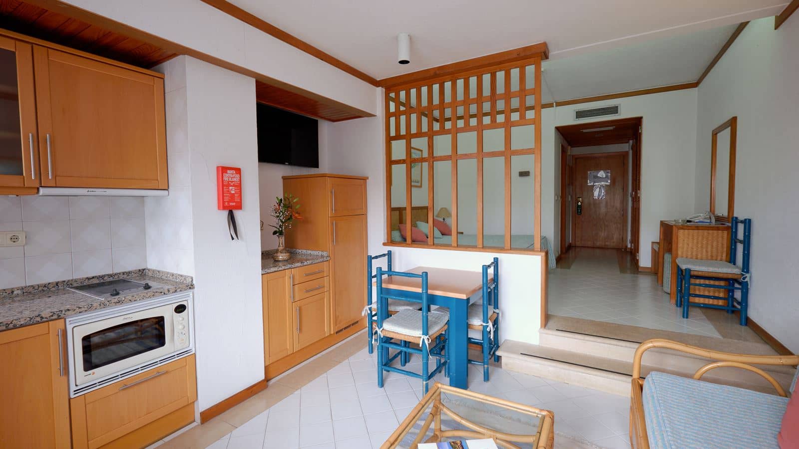 rooms-deluxe-room
