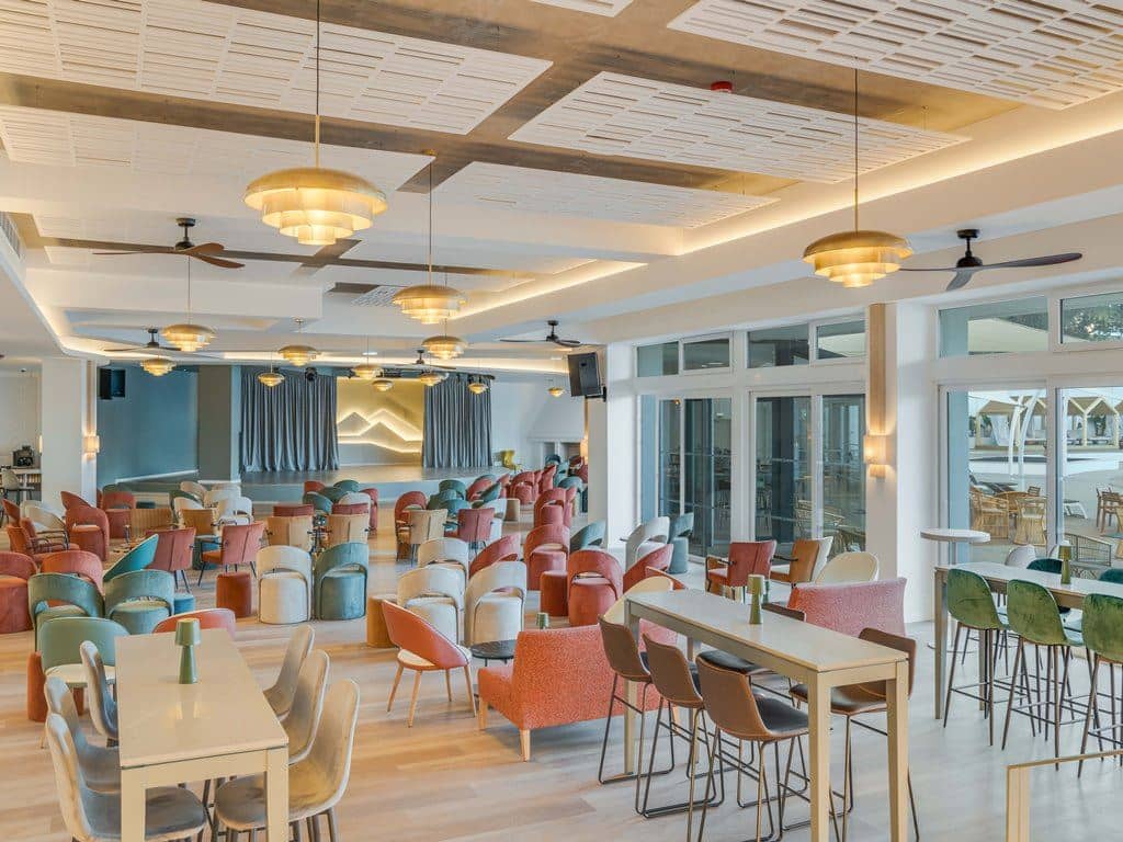 bars-coral-pool-bar