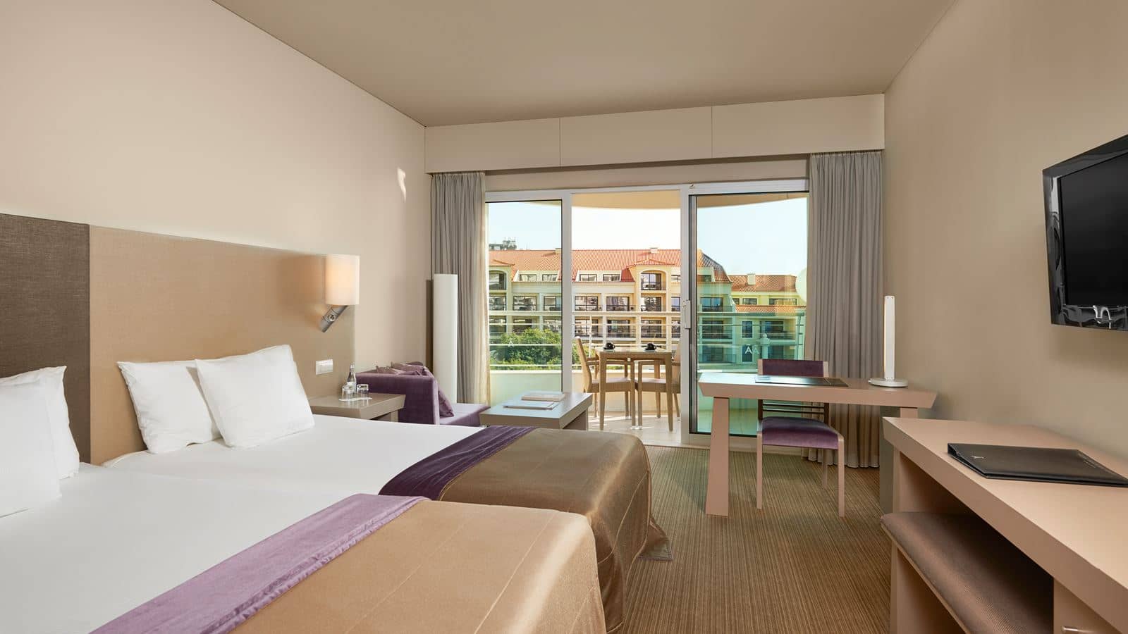 rooms-twin-lateral-sea-view-with-balcony-or-terrace