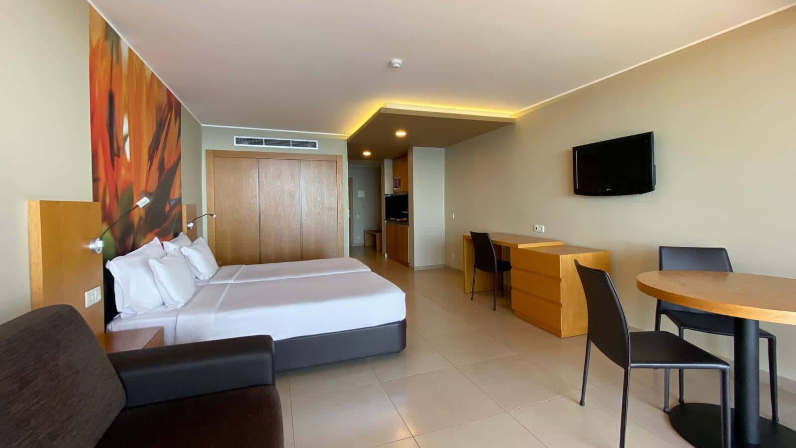 rooms-family-room