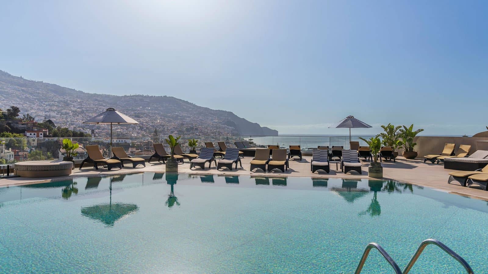 pools-outdoor-pool