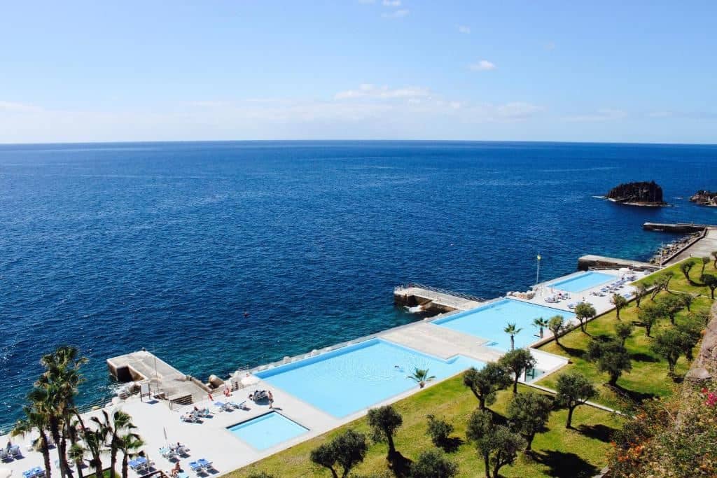 pools-outdoor-pool