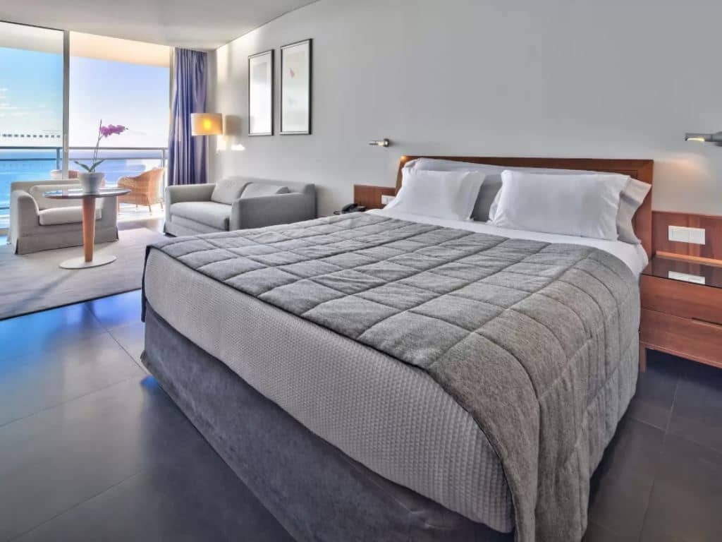 rooms-ds--dbl-superior-front-sea-view