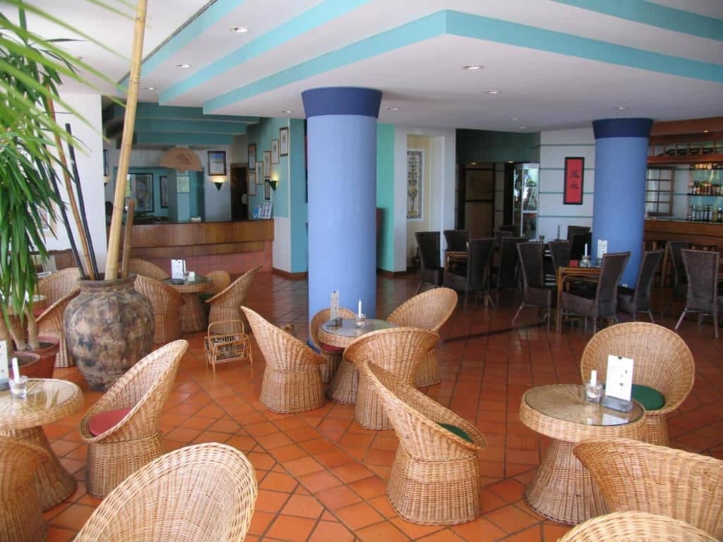 restaurants-restaurants
