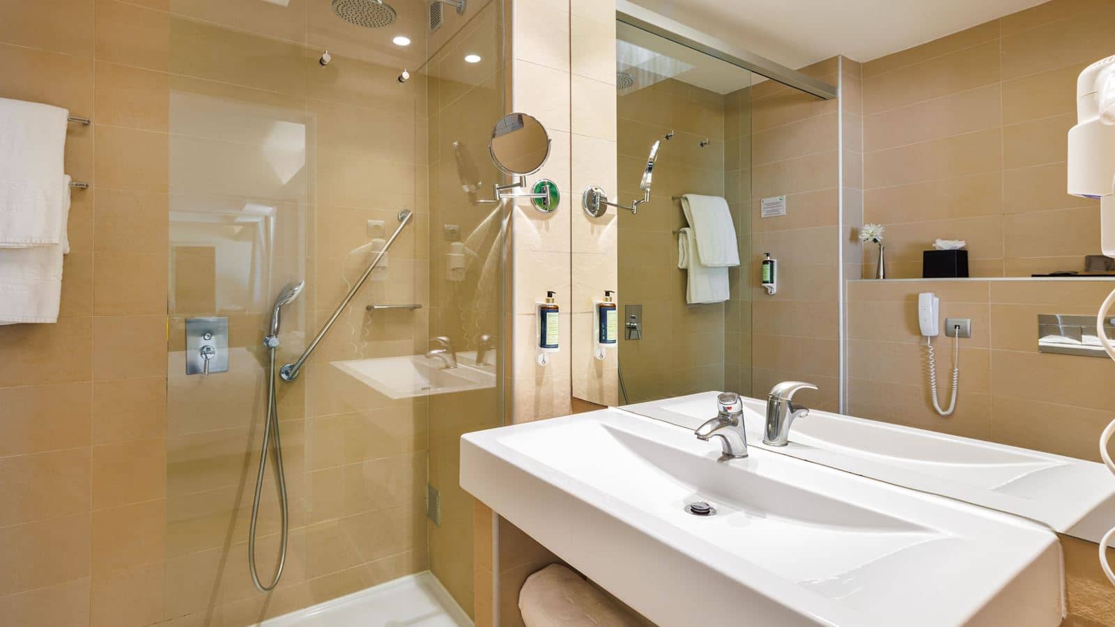 rooms-db--double-standard-land-view