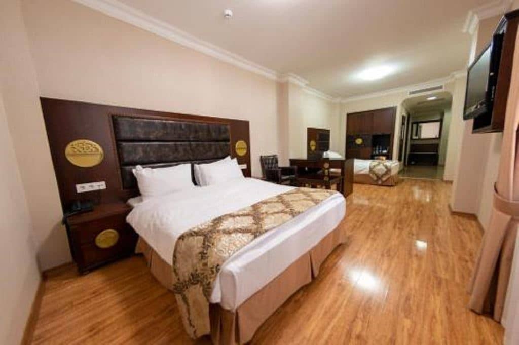 rooms-room-triple