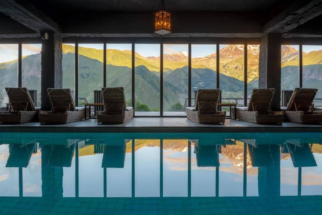 pools-indoor-pool