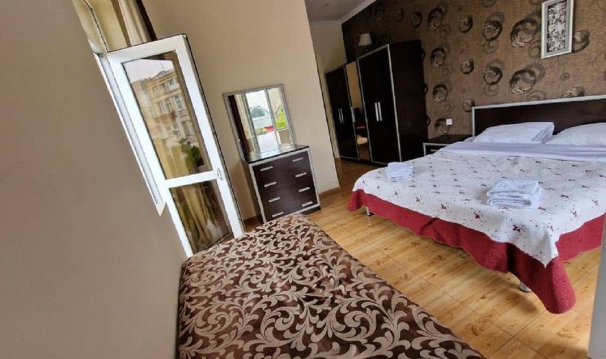 rooms-family-room