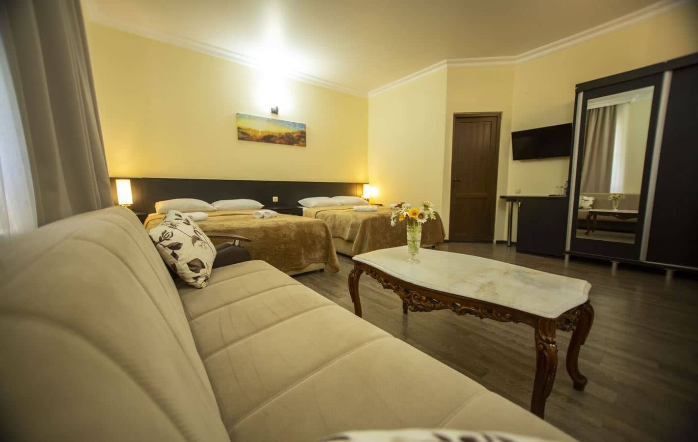 rooms-qrpl-family-superior-exb-unavailable