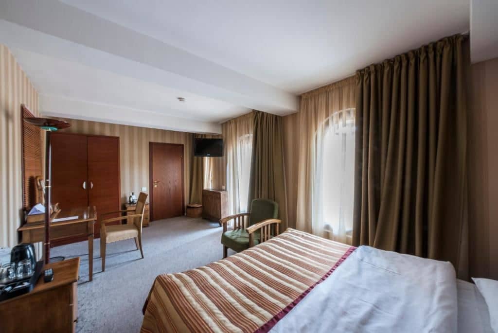 rooms-room-superior-singl