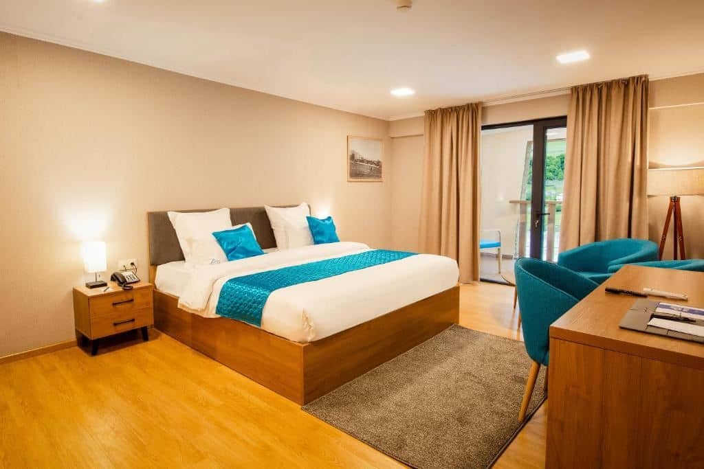 rooms-dbl-room