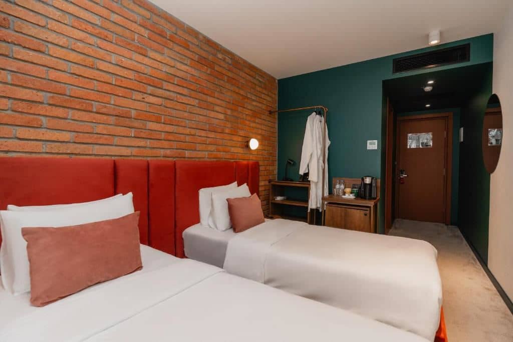 rooms-deluxe-twin-mountain-view